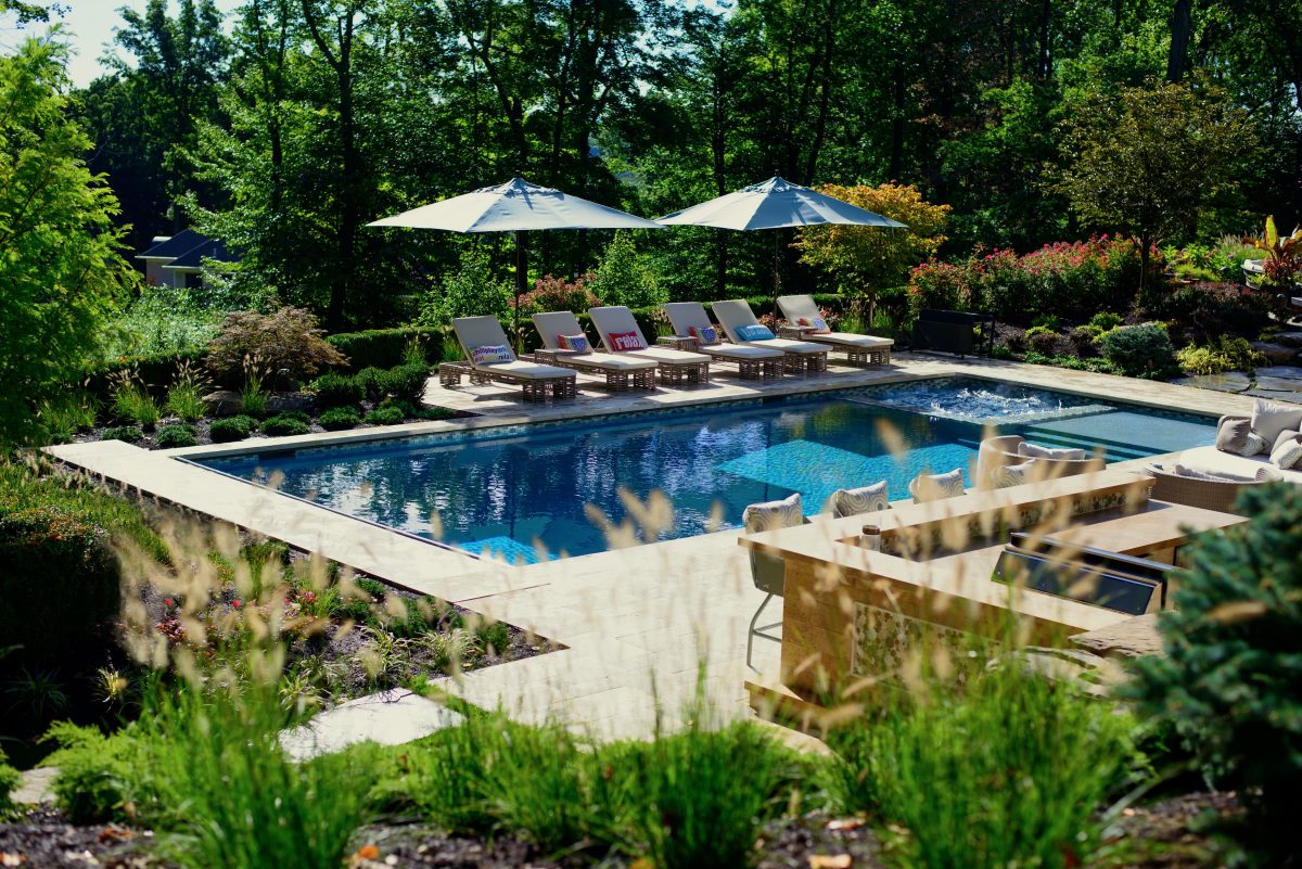 Grano® Antiqued French Pattern Pavers & Straight Edge Coping