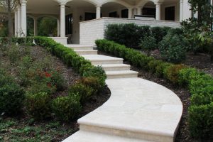 Crema Eda® Antiqued Bullnose Treads