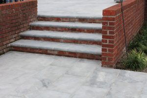 Afyon Cloud® Sandblasted Bullnose Treads