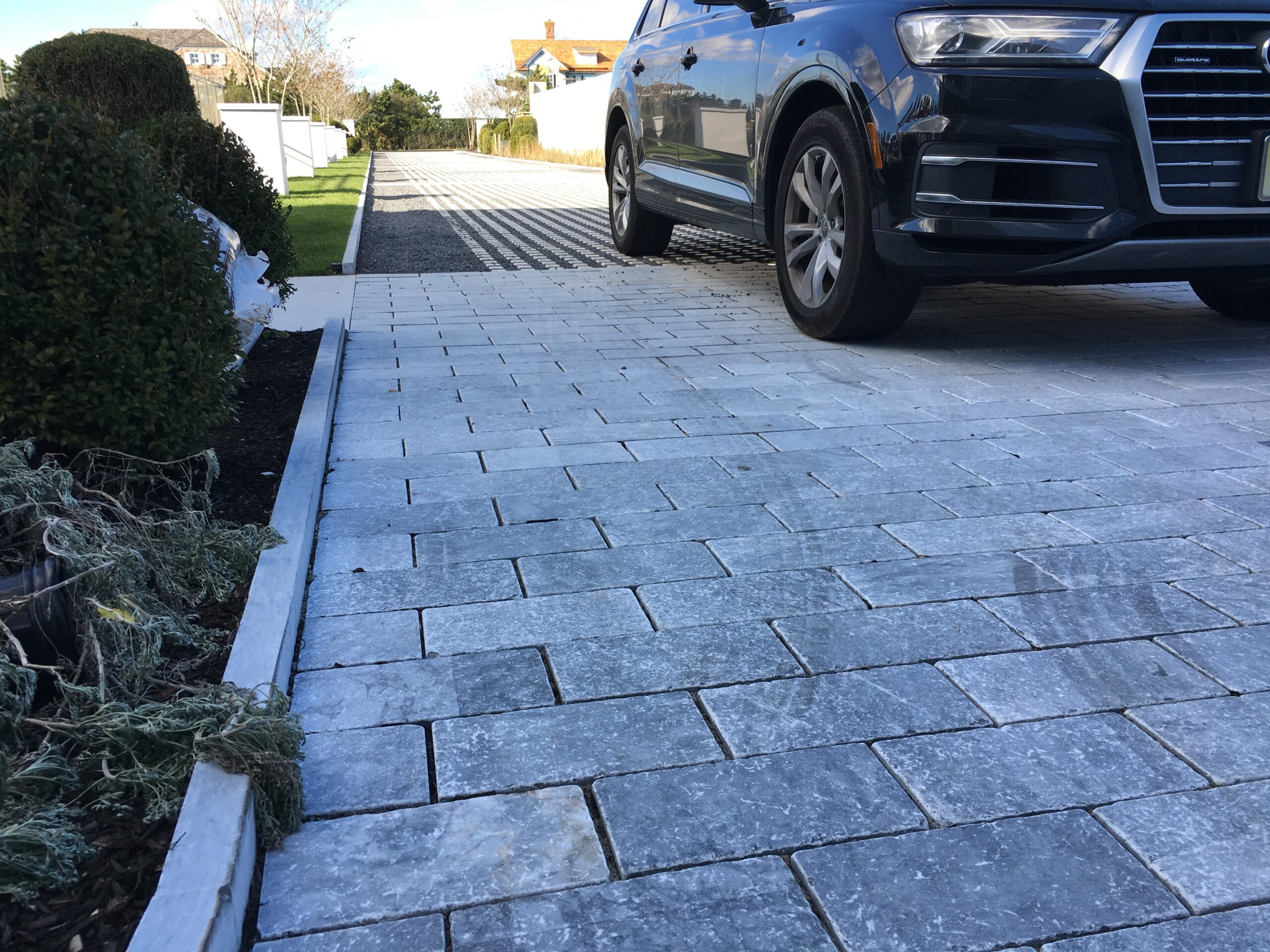 Driveway paver stones, tiles - MARMIRO STONES, image size:2560x1920